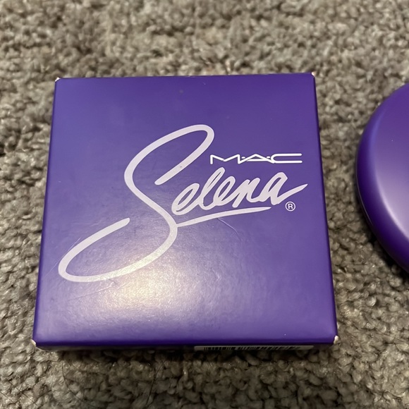 MAC Cosmetics Selena Collector Techno Cumbia Blush Duo - Picture 5 of 7